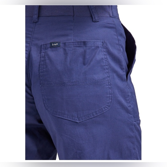 Lee® Women's Mid Rise 7" Utility Short - Picture 5 of 7